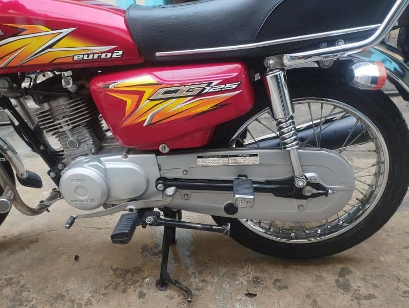 Honda CG 125 10/10 in New condition 14