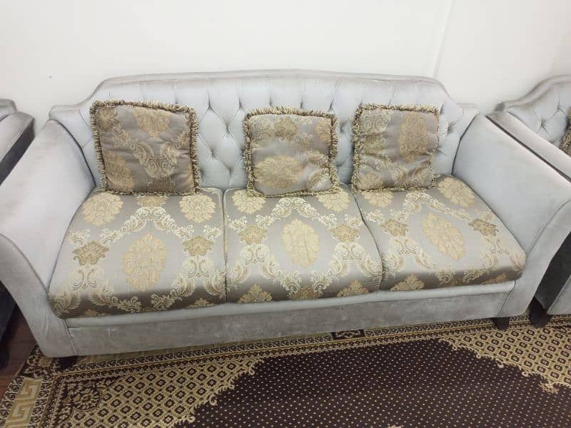 5 seater sofa set & table for sale 1