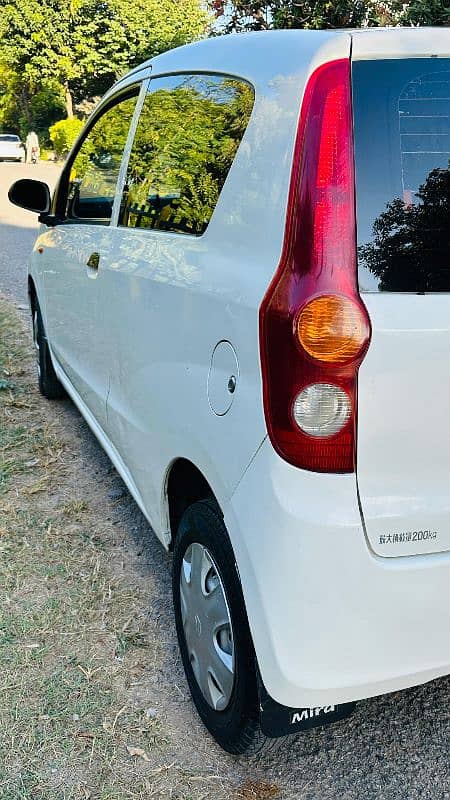 Daihatsu Mira 2009 1