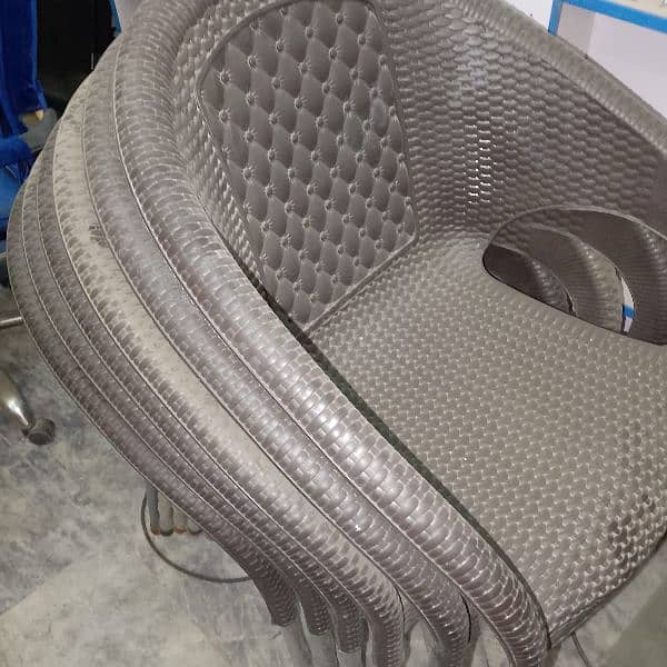 chair good condition 1