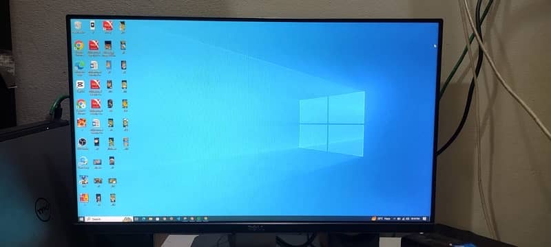 Dell 24 Inch Borderless Monitor 0