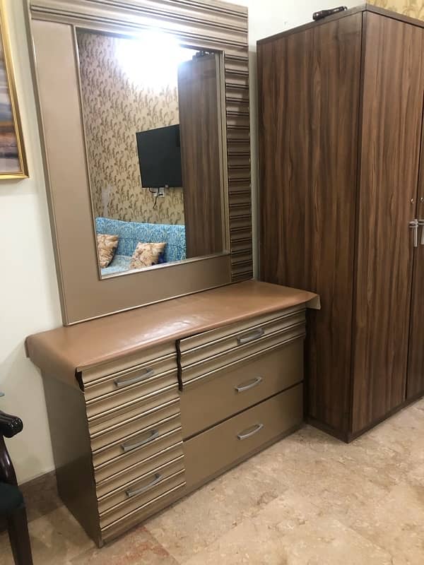 chinioti bed set with side tables and dressing table 2