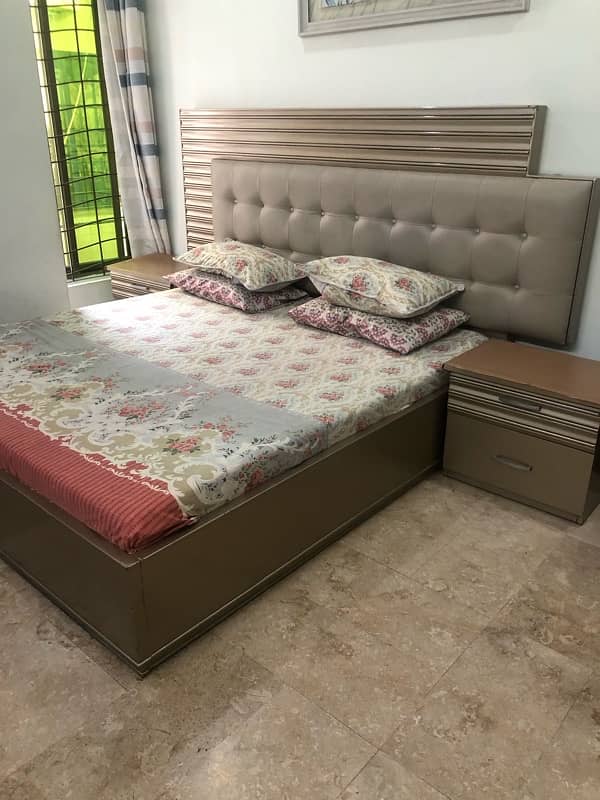 chinioti bed set with side tables and dressing table 8