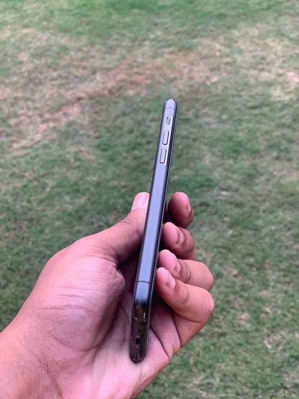 iphone 11 pro PTA 256gb 1