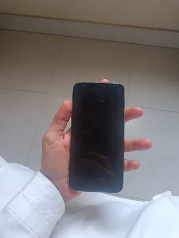 Iphone Xs 256gb pta approved 10/10 condition 1