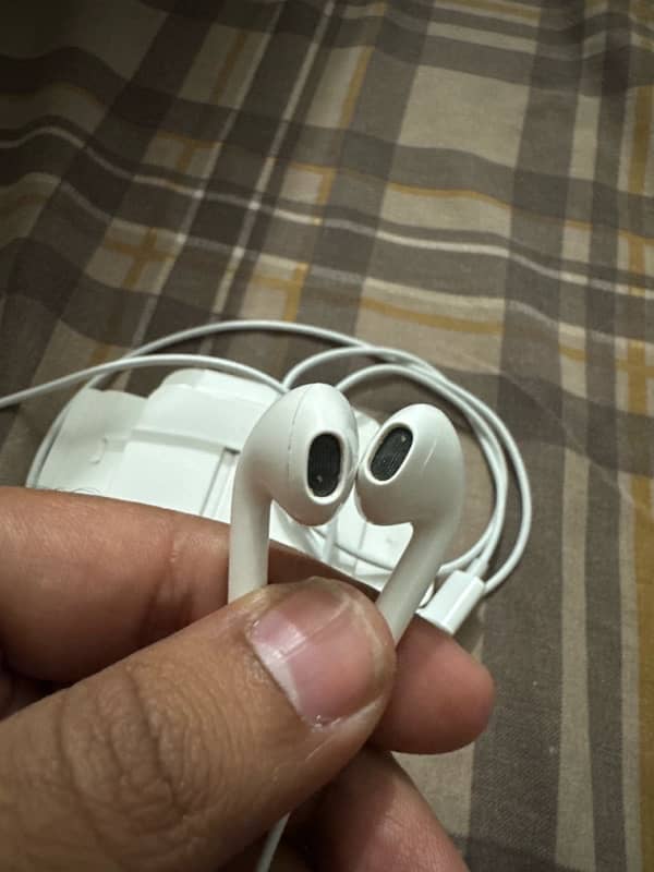 Apple Earphones wired | lightning | ORIGINAL 1