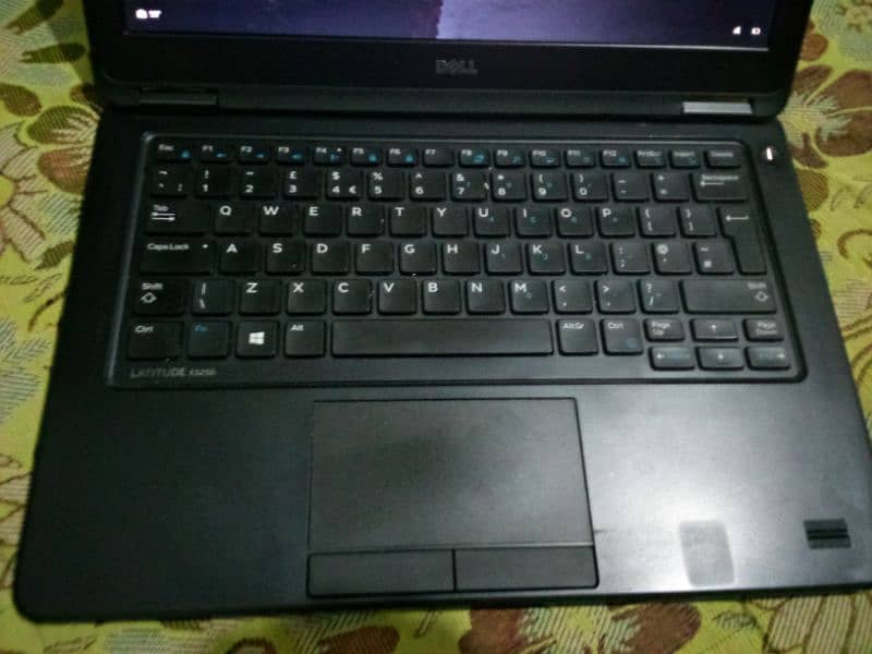 Dell leptop i5 5th generation for urgent sale at Discount % 3