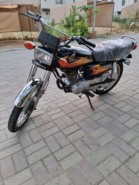 Honda CG125 Black. Excellent Condition 1