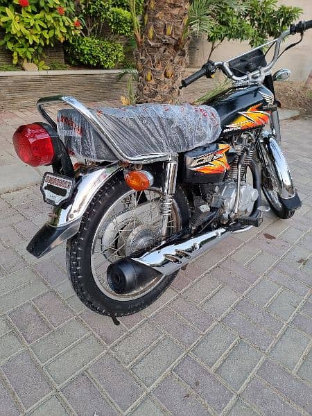 Honda CG125 Black. Excellent Condition 3