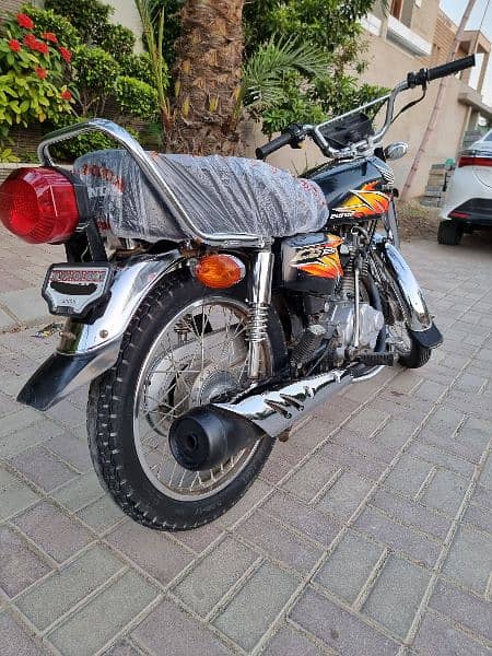 Honda CG125 Black. Excellent Condition 6