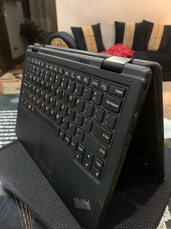 Lenovo Yoga L390: 6th Gen Intel i3, 8GB RAM, 256GB SSD, Touch Screen 4