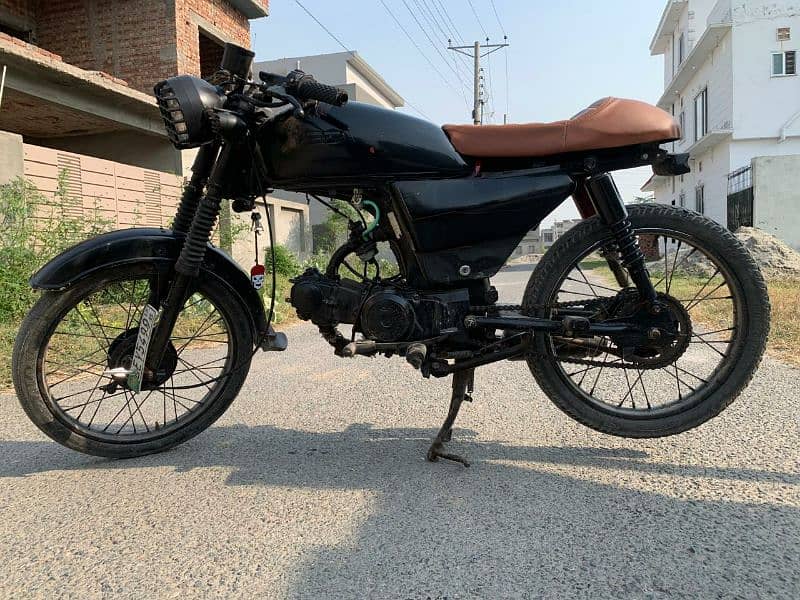 United 70cc converted cafe Racer 5