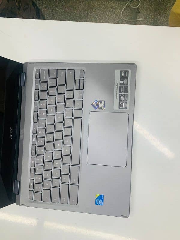 Acer Touch Core i5 10 generation chromebook 713 1