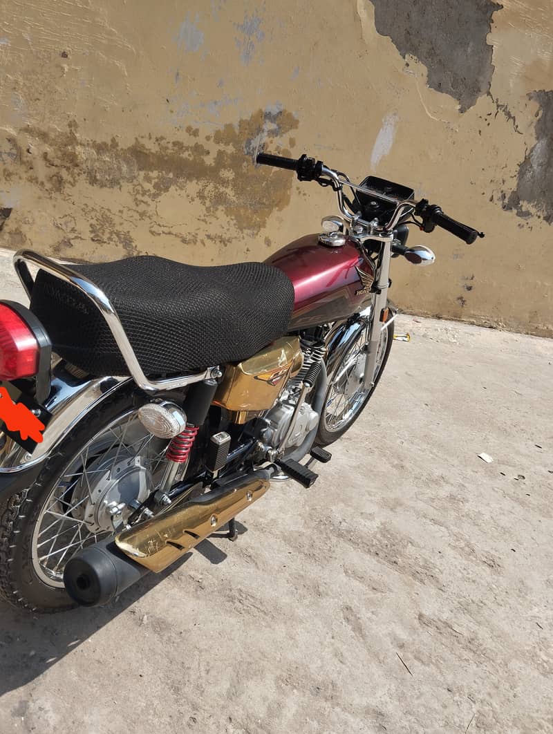 Honda 125 special edition 5