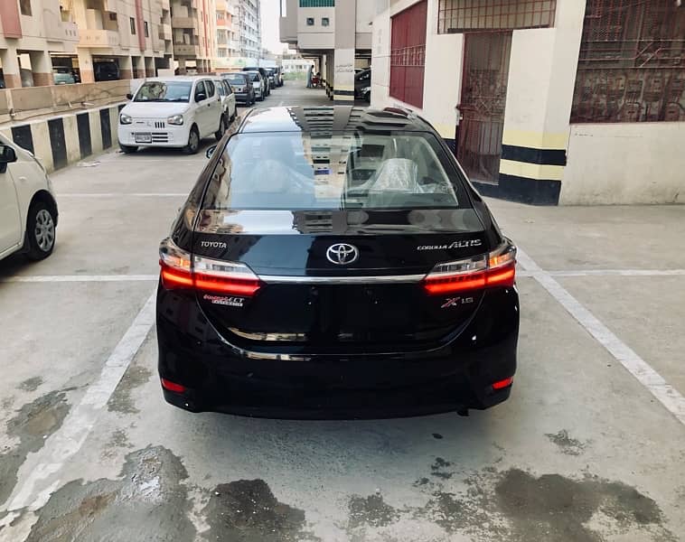 Toyota Corolla Altis CVT-I 2017-18 8