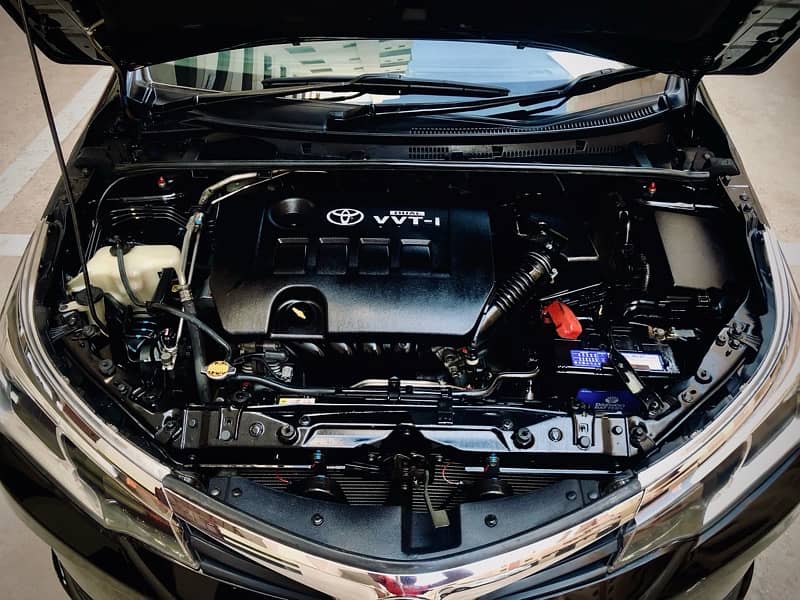 Toyota Corolla Altis CVT-I 2017-18 17