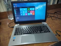 Toshiba Satellite s55t-b i7 4th gen 8gb ram 256gb ssd 0