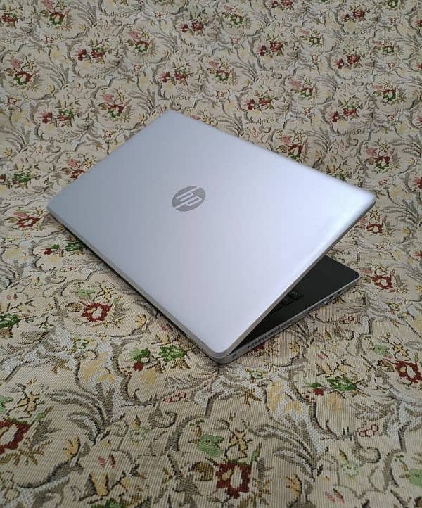 Hp C-i5-7th Gen 8GB RAM 128GB SSD+512GB HHD Radeon 2GB Graphics Card 12