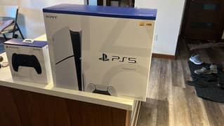 Ps5 slim with 2 controllers