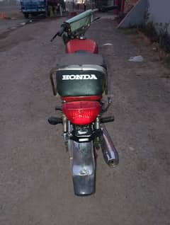 urgent sale bike engine 100 /ok ha koi masla nai bike ko