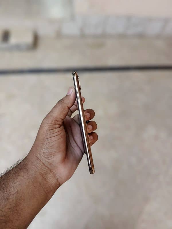 I Phone Xs Max 64Gb Non pta Factory unlocked 4