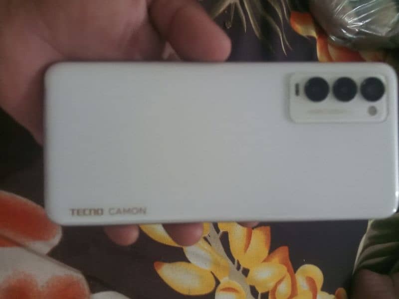 Tecno camon18p 8/128 g 99 porsesar 1