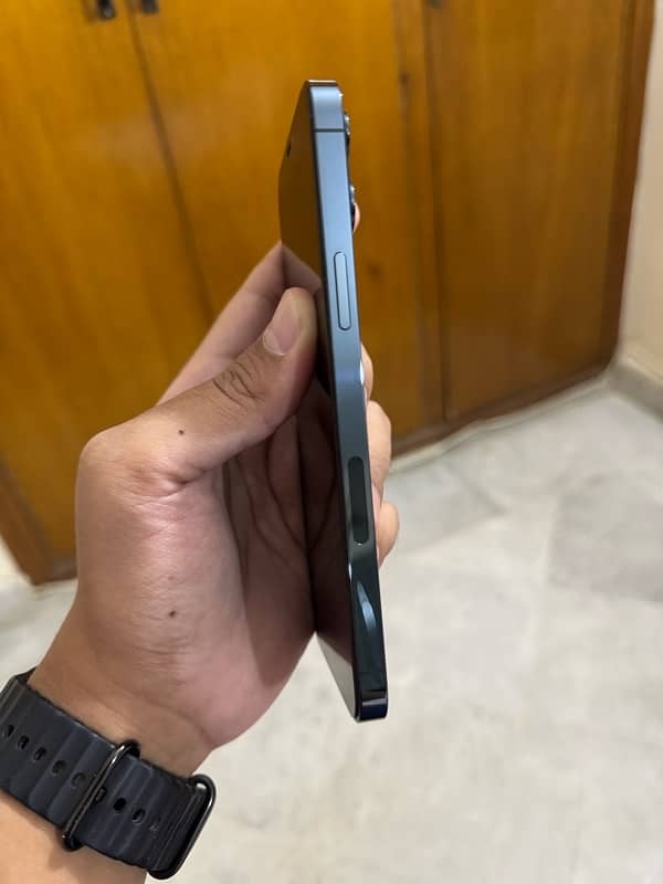 iPhone 12 pro max 256 gb PTA Approved 4