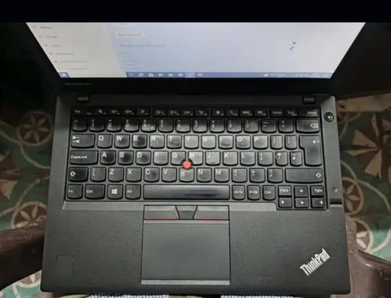 Lenovo model thinkpad operating systems windows ram8 gb 5th generation 0