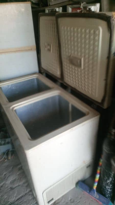 D freezer good condition 0