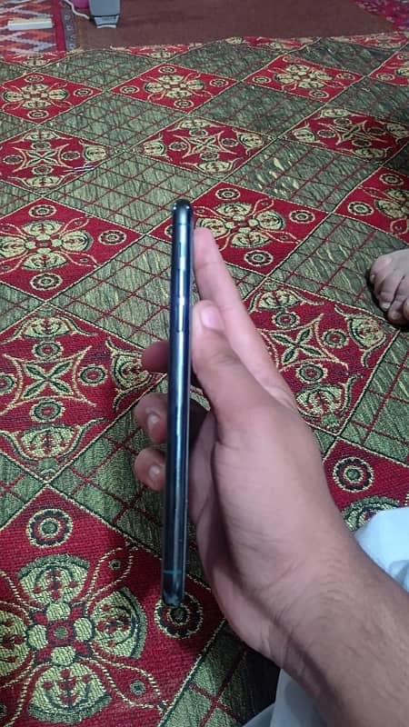 iPhone 11 Pro Max 64 gb non pta  orignal sacreen orignal panel 3