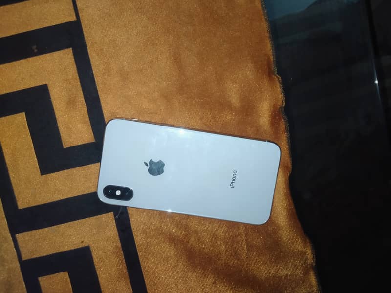 Iphone X 64 Gb Factory Unlocked (Price can be Negotiable) 3