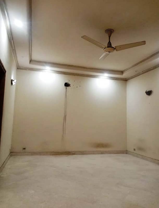 01 Kanal Beautifull House Available For Rent in DHA Lahore Cantt 4