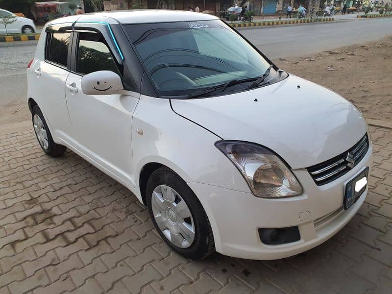 Suzuki Swift 2013 in brand new condition Urgently sale 7