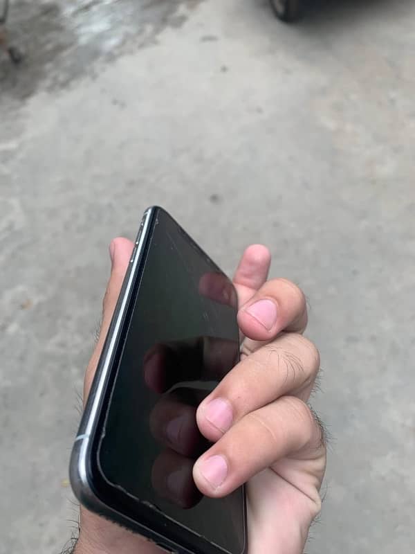 iphone x 64gb non pta 8/10 4