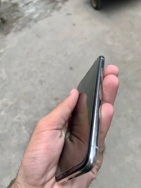 iphone x 64gb non pta 8/10 7