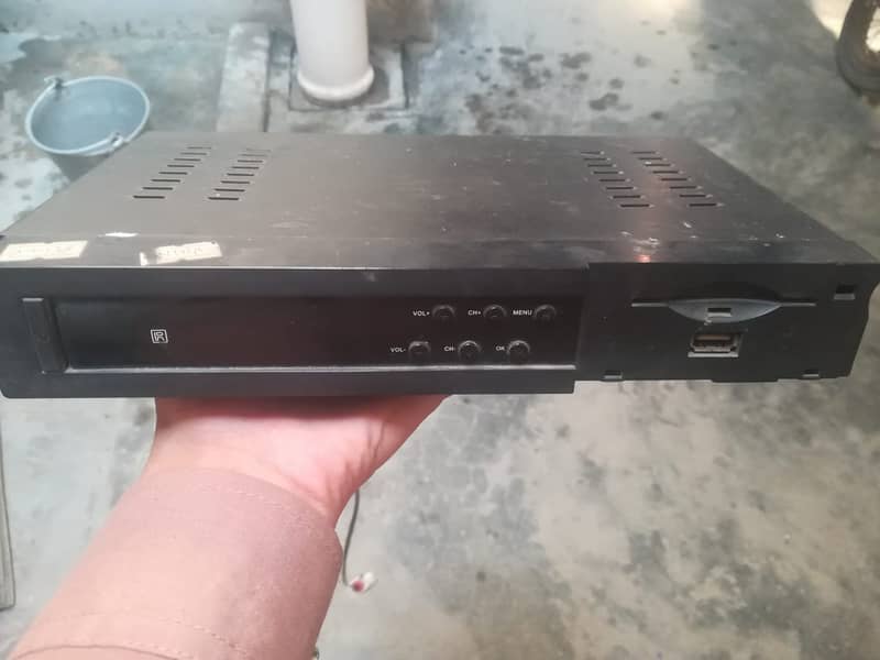 Dish and Tv Receiver for sale All in good condition 9