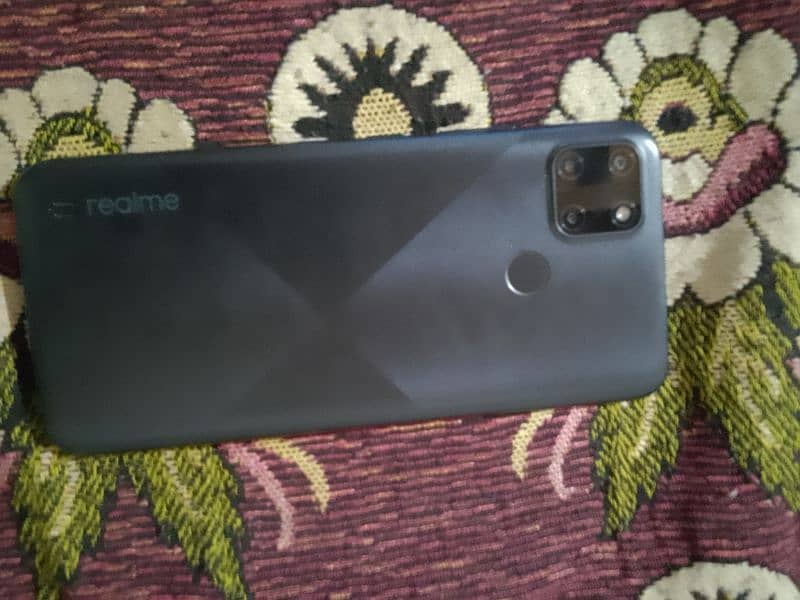 Realme C21 8