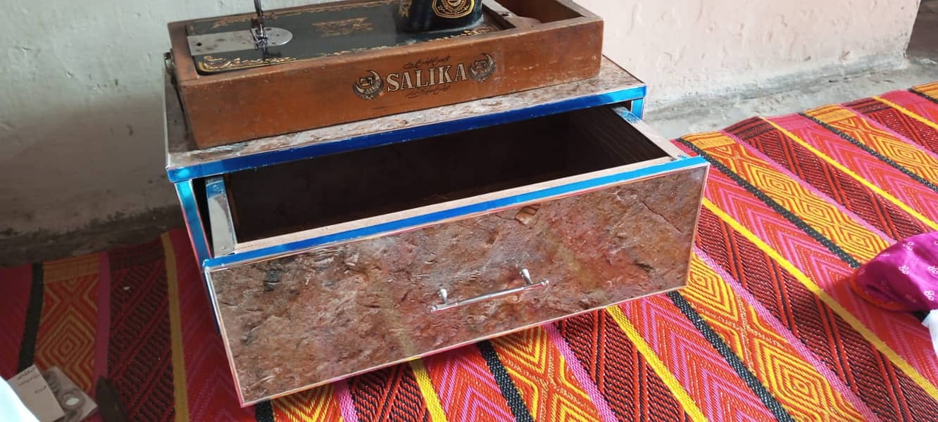 Sewing Machine Table with Drawer 5