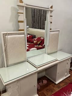 bed set, sety and dressing table