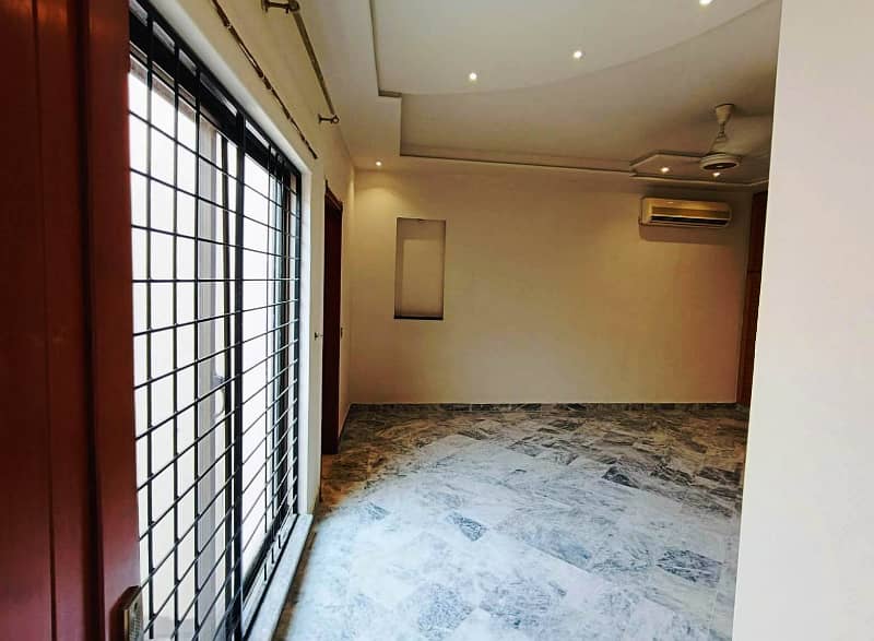 01 Kanal Beautifull House Available For rent in DHA Lahore Cantt 2