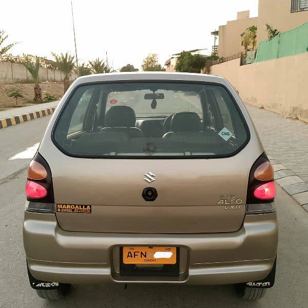 Dr (R) Army Officer's Used Full original Suzuki Alto Vxr 2004 FF CNG. 5