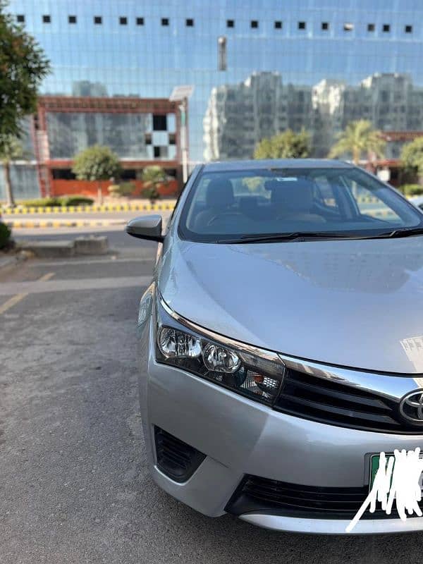 Toyota Corolla GLI 2016 in out class condition for sale in ISLAMABAD 4