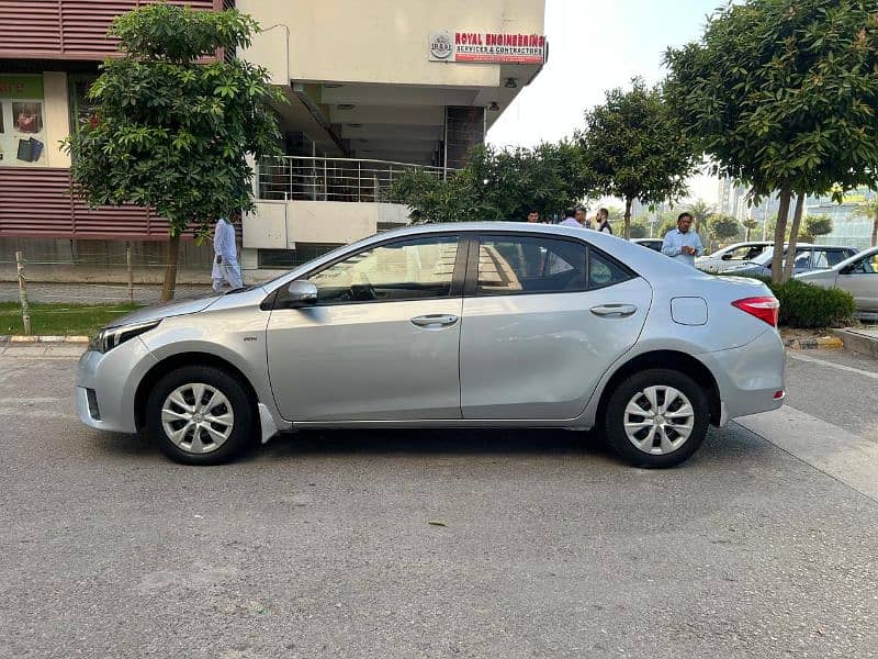 Toyota Corolla GLI 2016 in out class condition for sale in ISLAMABAD 8