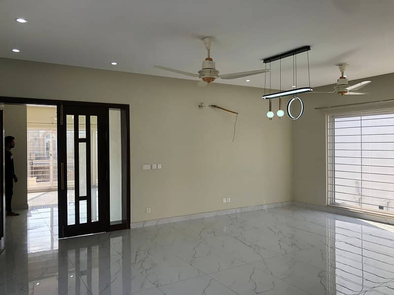 Defence Phase 3 kanal 5 bed Bungalow for rent 1.80 lakh 2