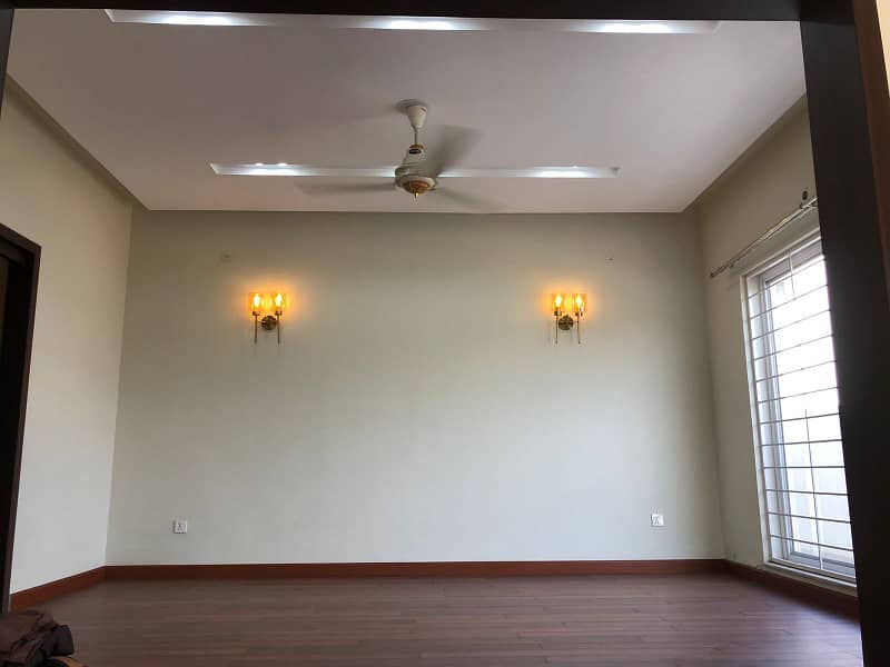 Defence Phase 3 kanal 5 bed Bungalow for rent 1.80 lakh 18