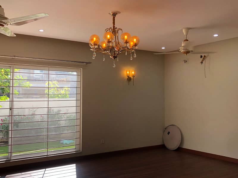 Defence Phase 3 kanal 5 bed Bungalow for rent 1.80 lakh 23