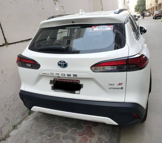 Toyota Corolla Cross HEV X 2024 Hybrid White. Brand new Registered 2