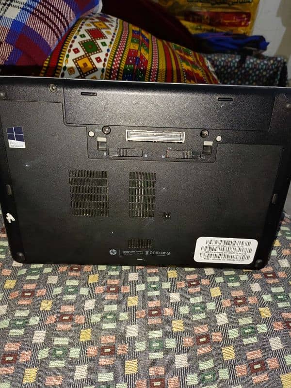 hp laptop. core i5. CPU 2.70GHz. RAM 8 GB. ROM 256 SSD. 2