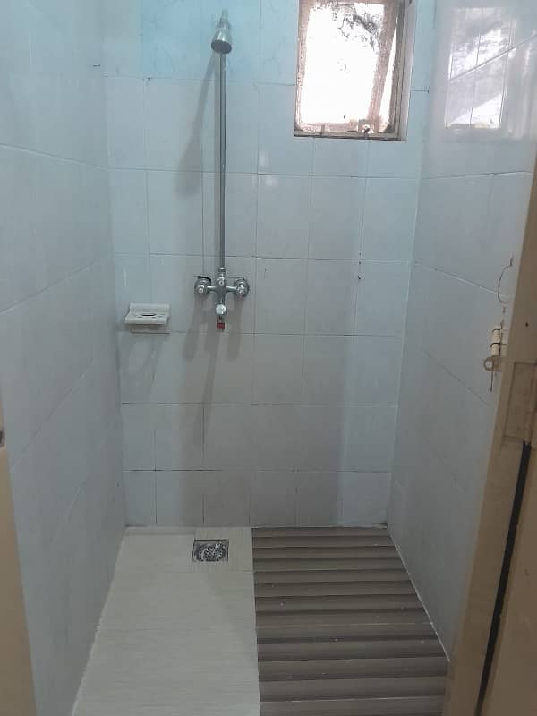 Flat for rent in g-11 Islamabad 1