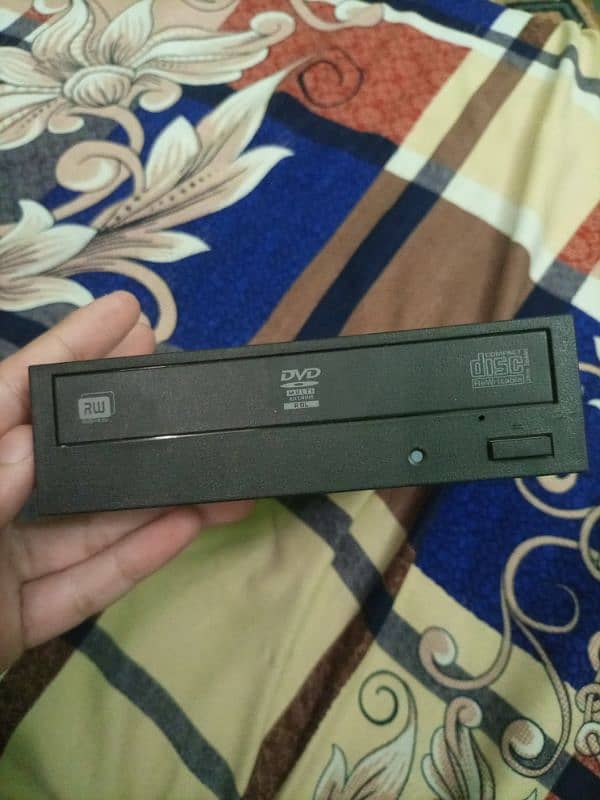 DVD Rom / DVD rewriter 0